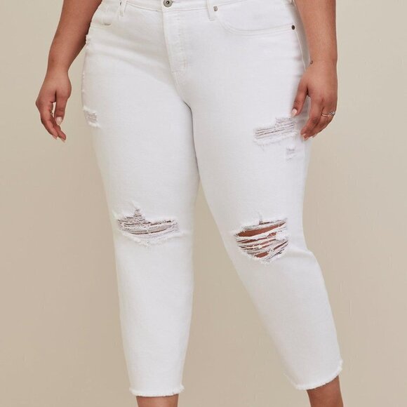 Torrid - Mom Straight Vintage Stretch High-Rise Jean in Optic White - Picture 11 of 13